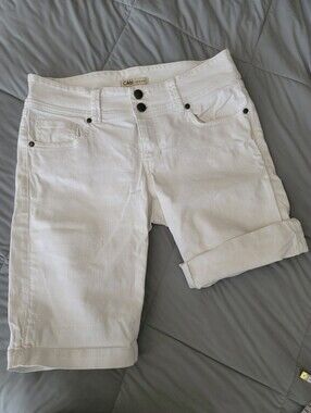 CAbi White Denim Shorts – Size 6